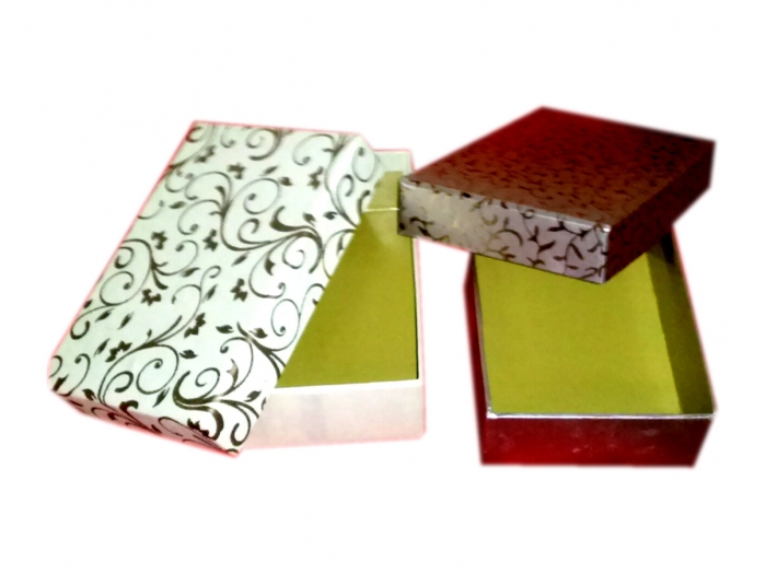 Dry Furit 3 Partiton (250 Gram) + Chocolate Box 6 Cavity